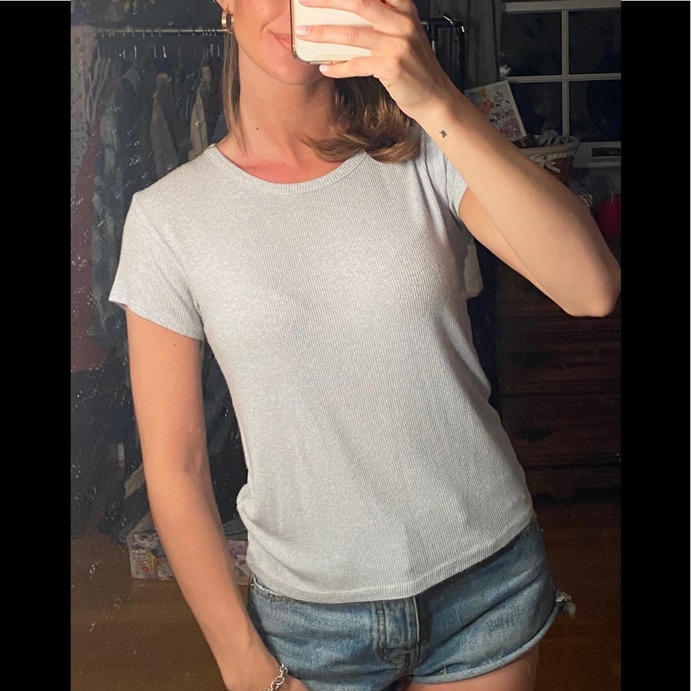 brandy melville short sleeve shirt